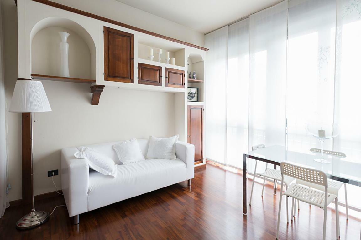 Апартаменты Studio Downtown Fantastic Area Милан Экстерьер фото